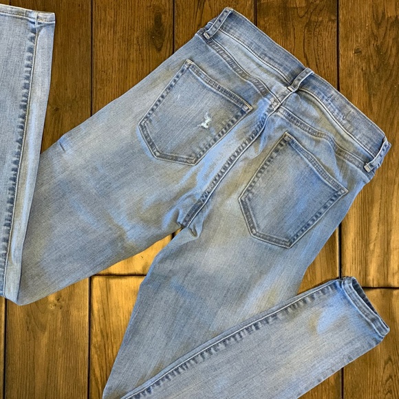 GAP Women’s True Skinny Destructed Jean - Picture 7 of 14